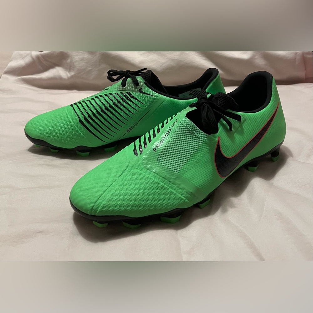 NEW! Phantom Venom Academy FG ‘Green Strike' men size 11 Nike Cleat